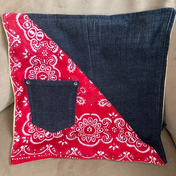 Hand made Decorative Envelope Pillow - Picture 1 of 3